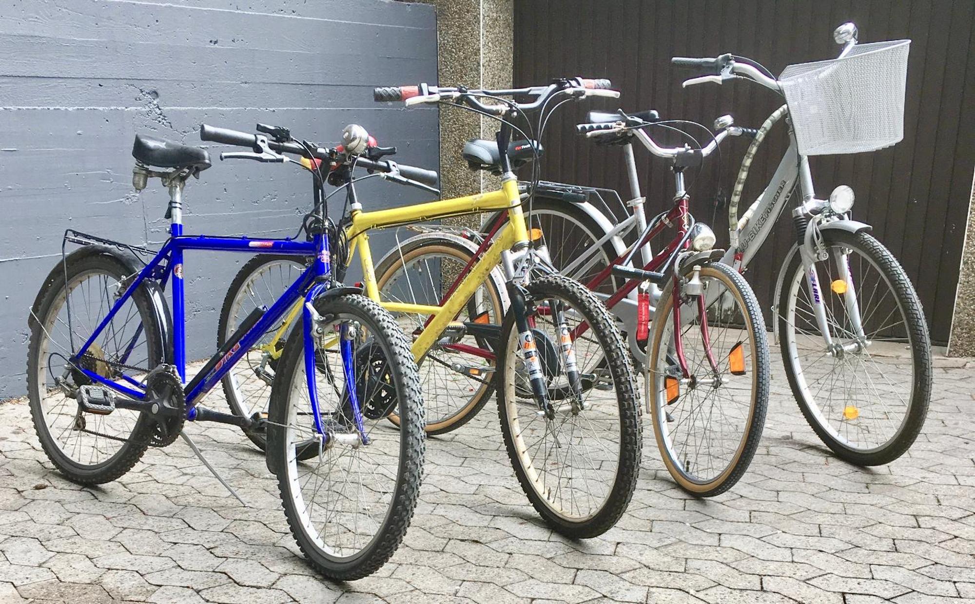 Living At Saarpartments -Adults Only- 2 Bedroom, Netflix - Business & Holiday Apartments For Long- And Short Term Stay, 3 Min To Train Station, Secure E-Bike Parking! Saarbrucken Bagian luar foto